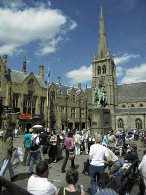 Londonderry statue in Durham Market Place © One NorthEast 2005